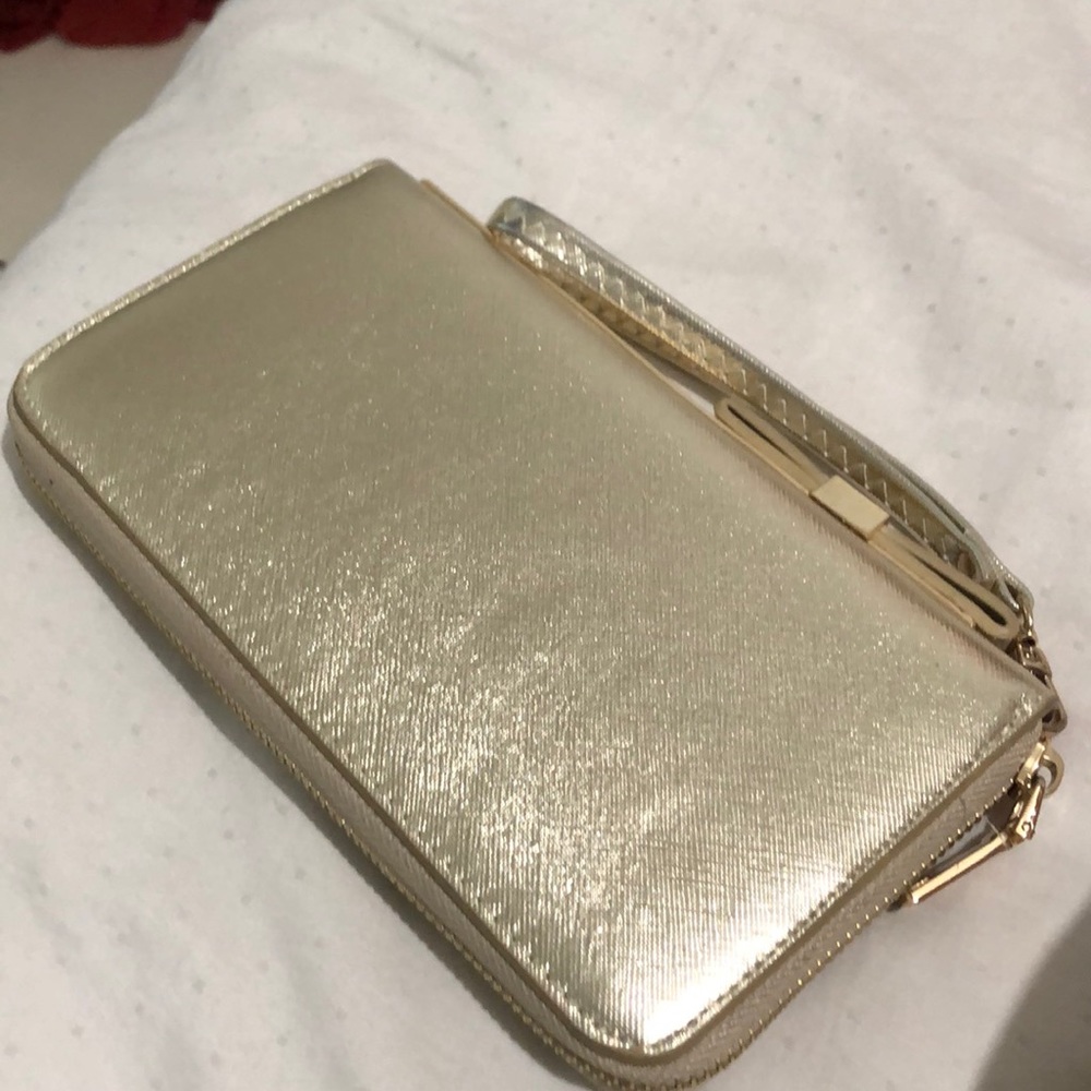 LIKE NEW!! gold clutch wallet wristlet evening bag